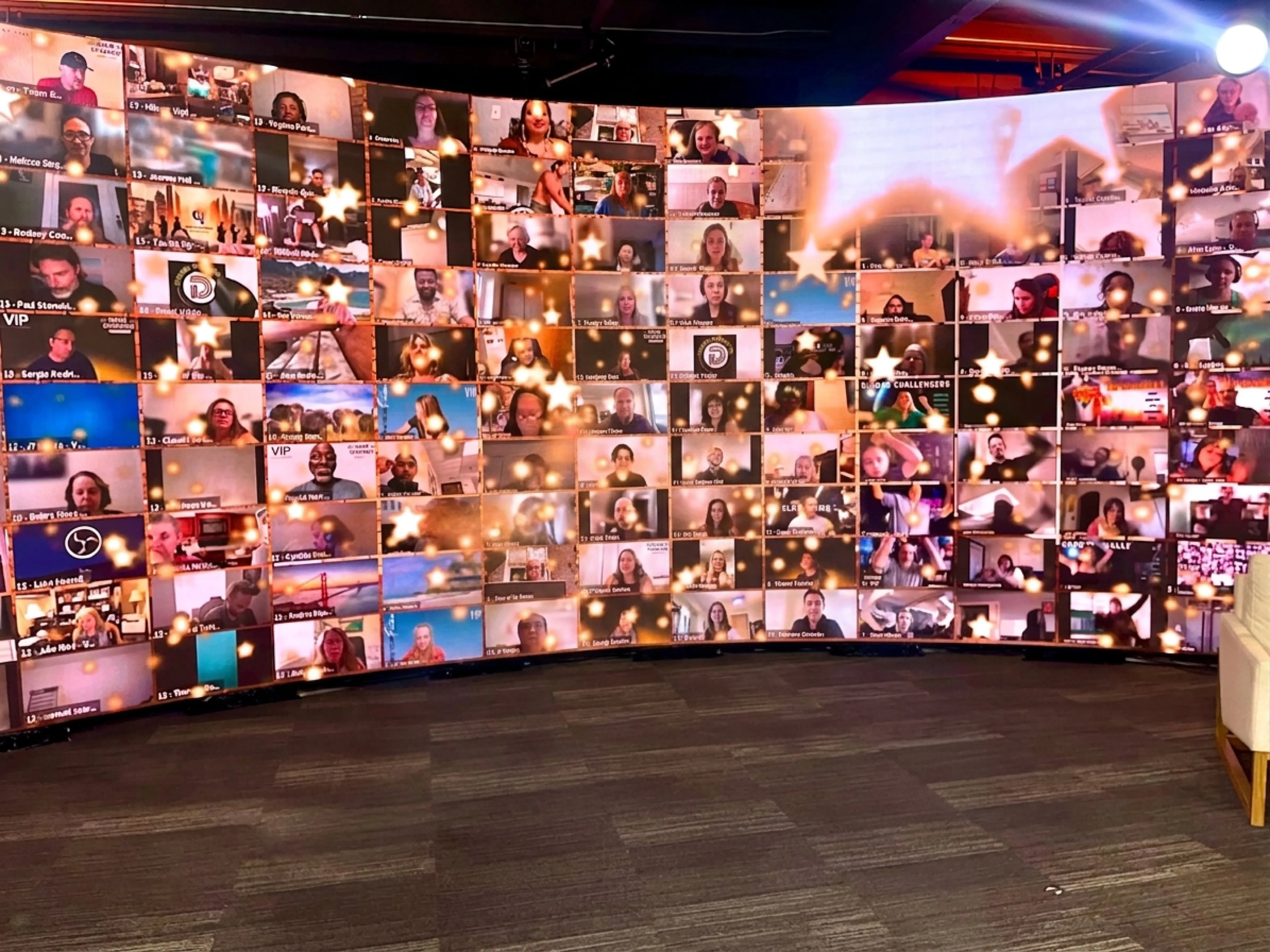 Live virtual audience on stage